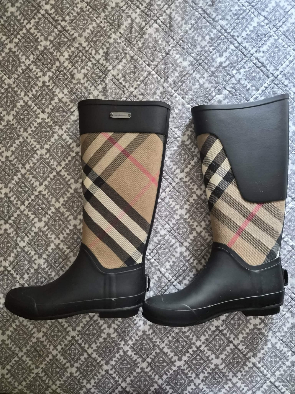 BURBERRY Plaid Pattern Knee-High Rain Boots - Black & Beige - Picture 2 of 3